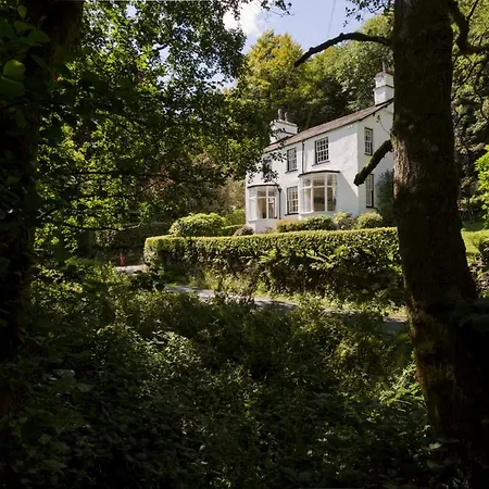 Sleeps 10 With Wifi Rydal
